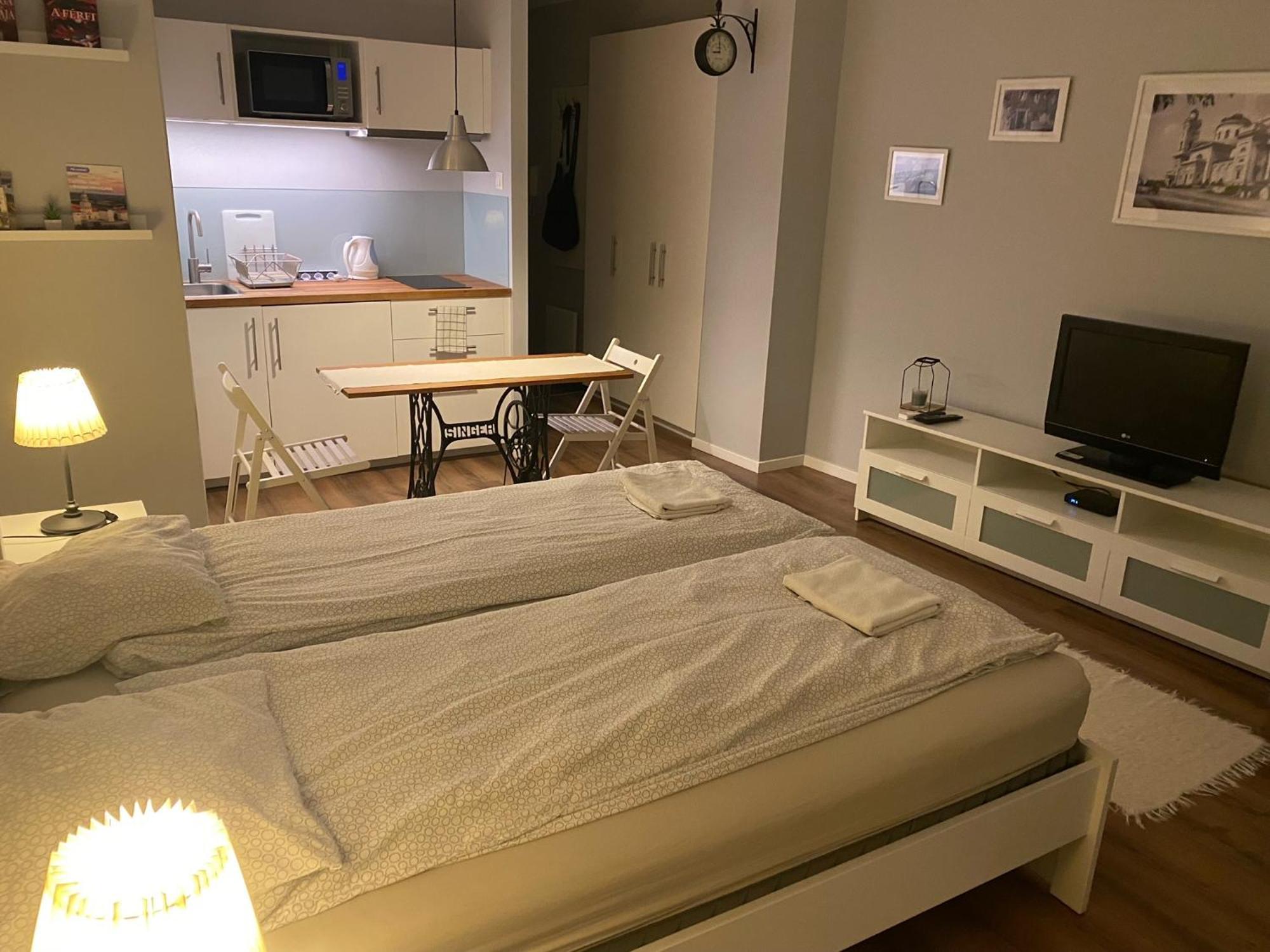 B&B Apartman Eger Extérieur photo