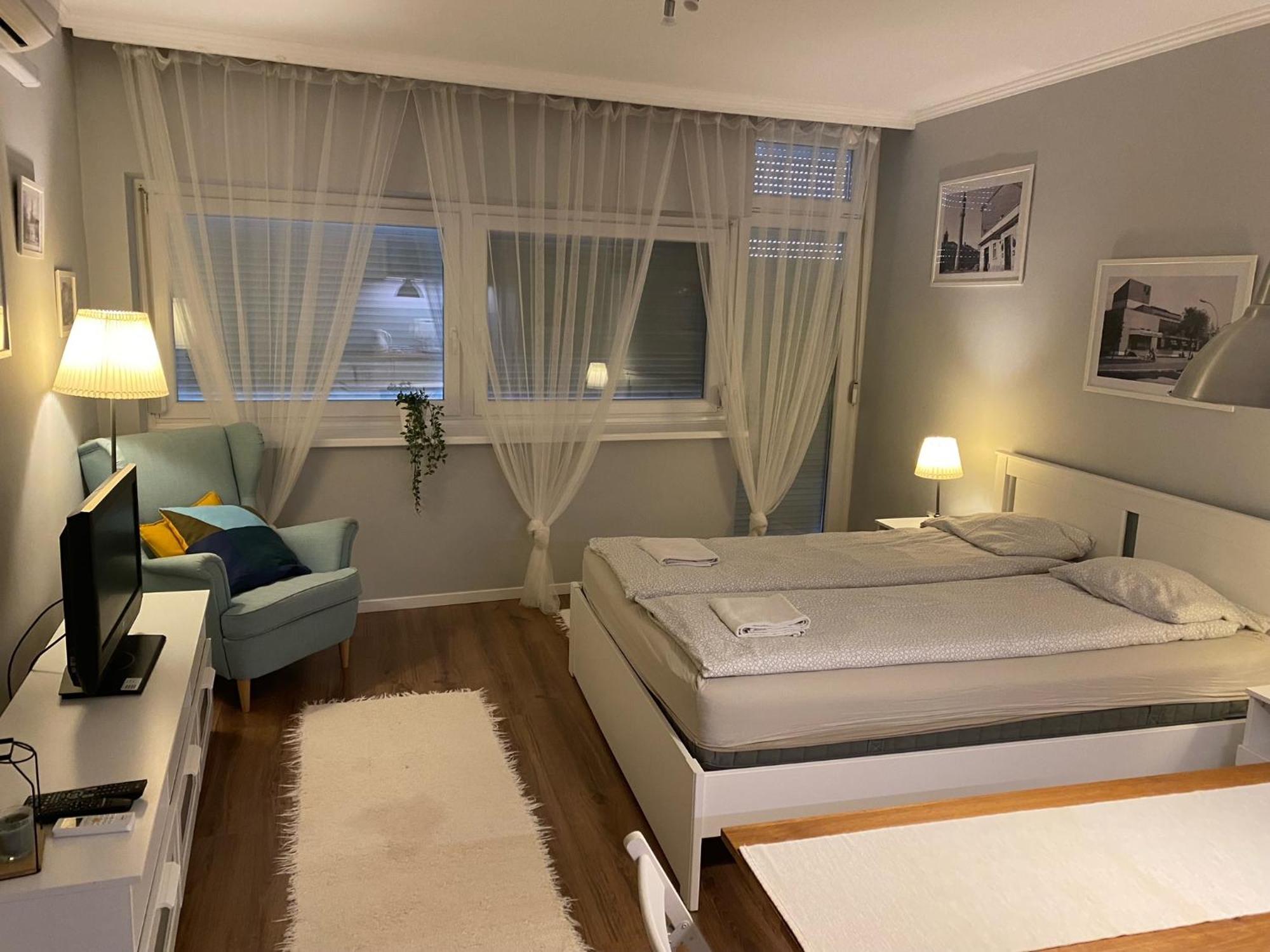 B&B Apartman Eger Extérieur photo