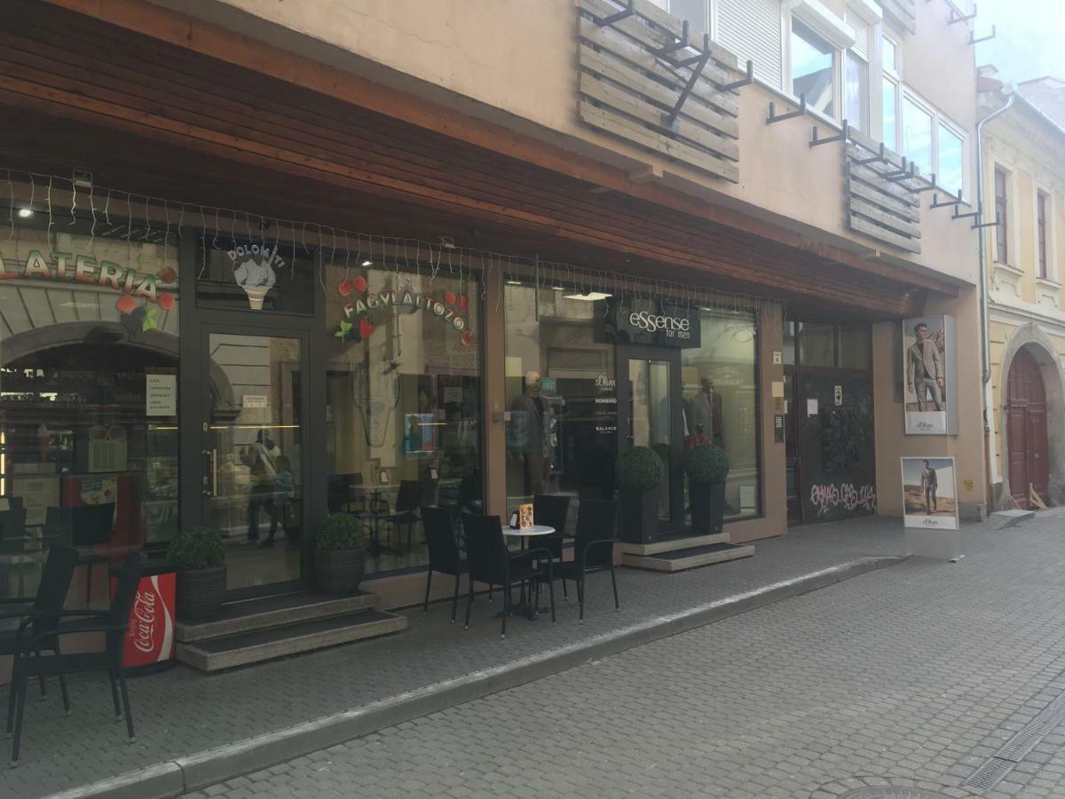 B&B Apartman Eger Extérieur photo